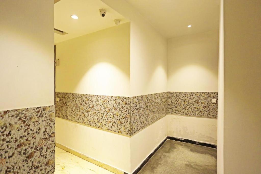 Hotel Urban Luxury Ню Делхи Екстериор снимка